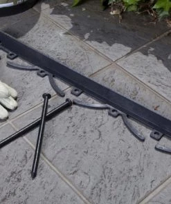 Thing Edging 8-Pack 8-in Black Plastic Paver Spike -Landscaping Sales Store 08789010