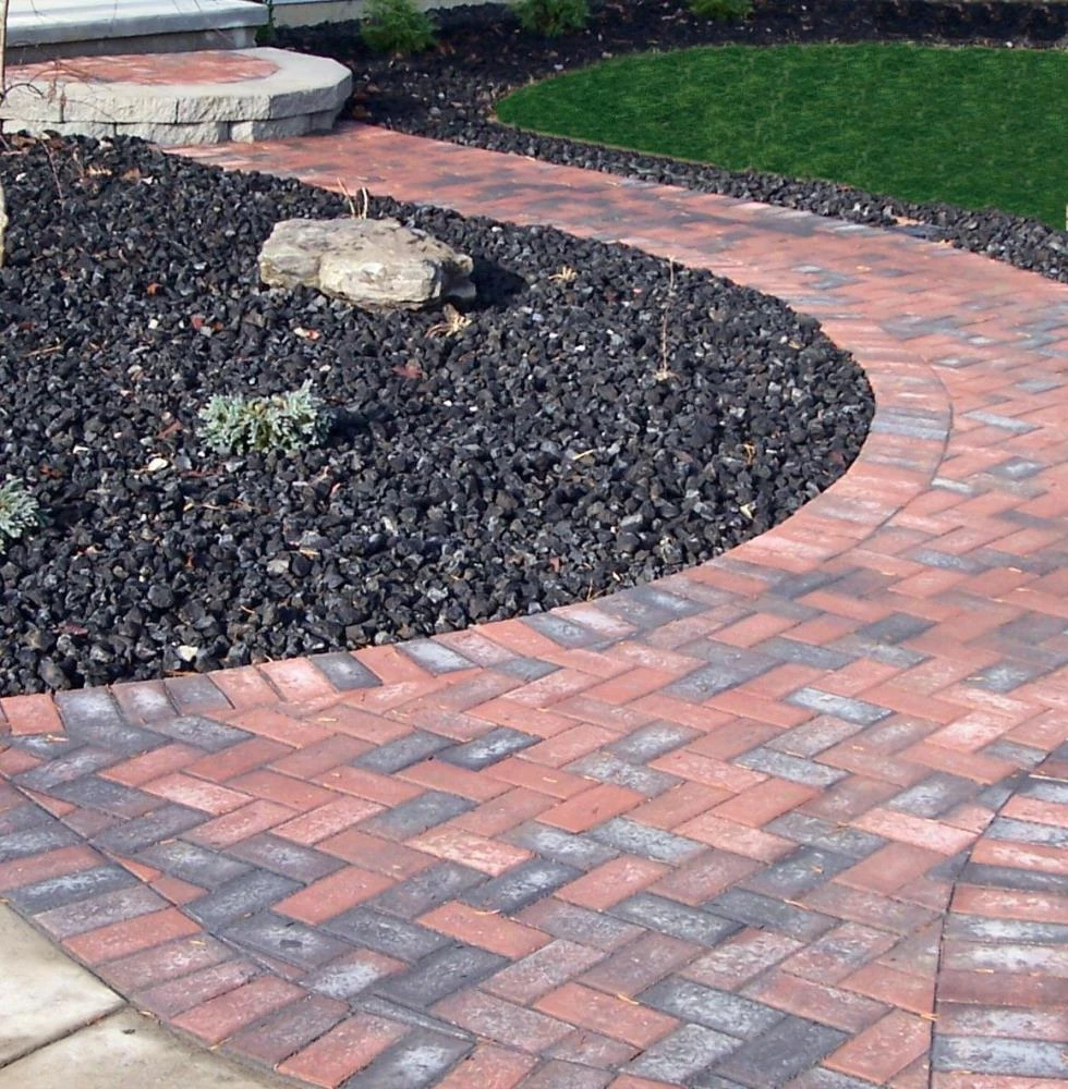 EasyFlex 10-Pack 60-ft Black Plastic Landscape Edging Bundle 4 EasyFlex 10-Pack 60-ft Black Plastic Landscape Edging Bundle - Image 4