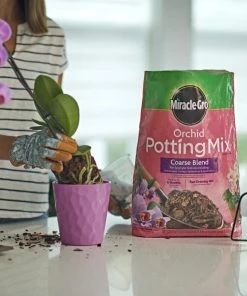 Miracle-Gro Soil & Soil Amendments Orchid 8-Quart Potting Soil Mix -Landscaping Sales Store 16804207