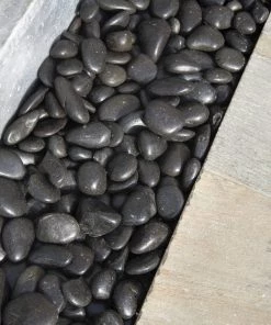 WonderLand Landscaping Rock 0.4-cu ft Black Decorative Rock -Landscaping Sales Store 40316364 scaled