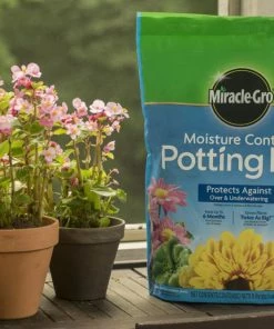 Miracle-Gro Soil & Soil Amendments Moisture Control 50-Quart Potting Soil Mix -Landscaping Sales Store 42708413