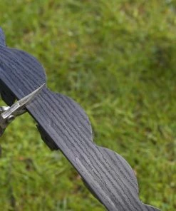 EasyFlex 2.5 in. x 20 ft. Scallop Black Woodgrain No-Dig Edging Kit -Landscaping Sales Store 43438445