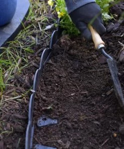 EasyFlex 2.5 in. x 20 ft. Scallop Black Woodgrain No-Dig Edging Kit -Landscaping Sales Store 43438448