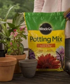 Miracle-Gro Soil & Soil Amendments Potting Mix Bundle 8-Quart Potting Soil Mix -Landscaping Sales Store 44004204